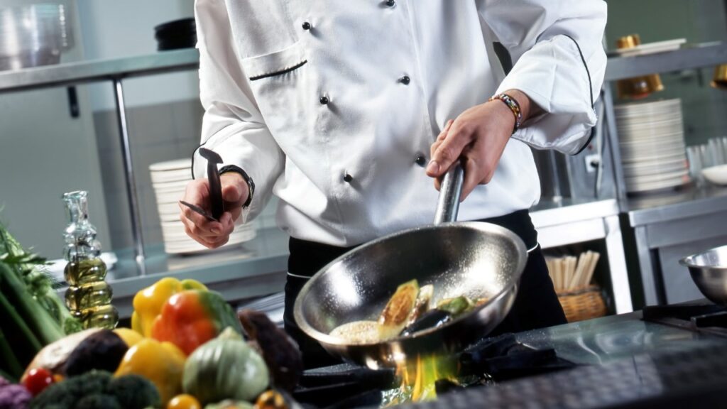Understanding the Distinctions between Personal Chefs and Private Chefs
